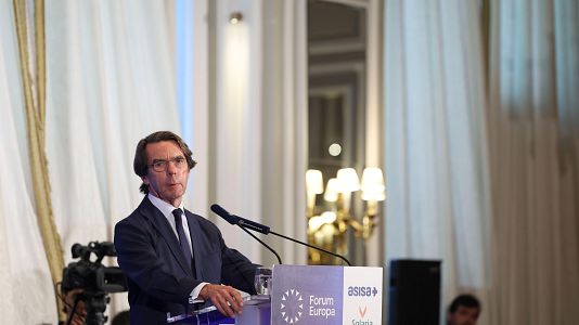 Aznar llama a construir una "amplia mayor�a centrada" para "derribar" el "muro" de S�nchez: "Ser� nacional o no ser�"