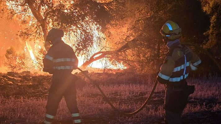 Telediario 1 - El incendio zaragozano de Leciñena afronta horas críticas tras arrasar 2.200 hectáreas