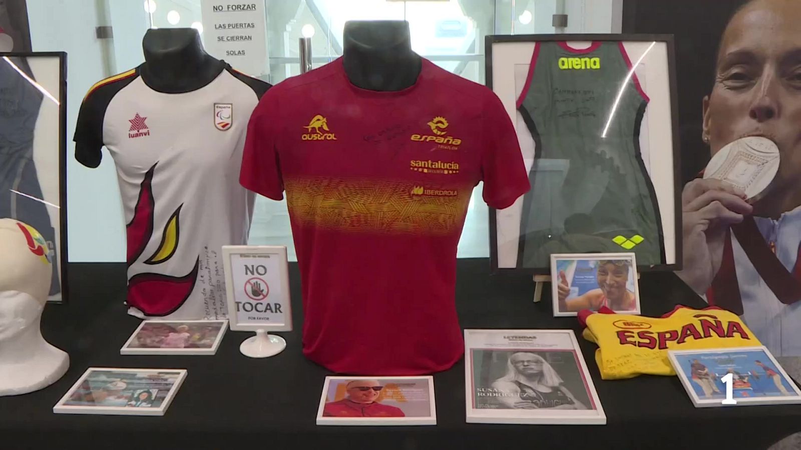 Exposición " Mujeres, leyendas del deporte" | Ver