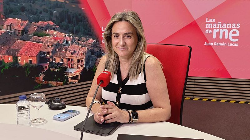 Tolón: "Los mundiales de fútbol traspasan lo que es el deporte" - Las mañanas de RNE | Ver