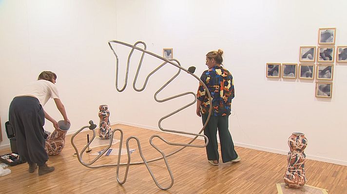 TeleCantabria - Comienza ARTESANTANDER con 120 artistas que llenan el Palacio de Exposiciones y Congresos