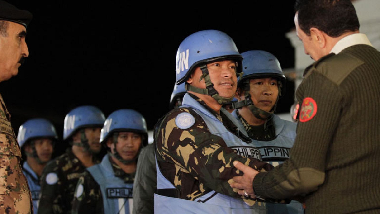 Jordania confirma la liberación de los 21 observadores retenidos en Siria - Informativo 24h | Ver