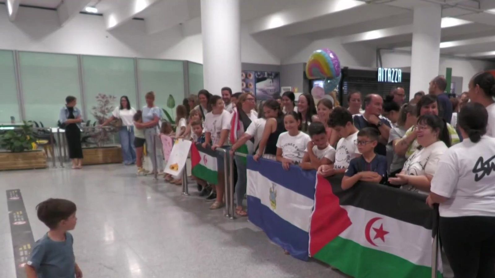 Niños saharauis llegan a Andalucía para vacacionar en paz - Noticias Andalucía | Ver