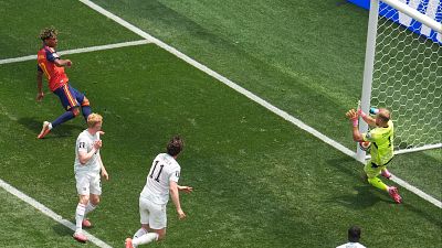 Ocasión de Alex Baena en el minuto 45 del España - Austria (1-0) | Mundial 2026