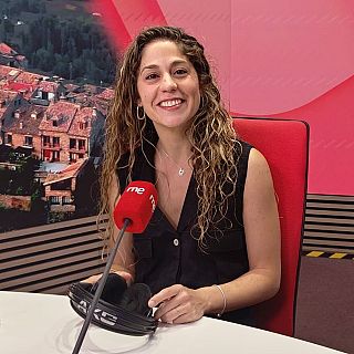 Lara Hernández: "La política se puede hacer desde muchos frentes"