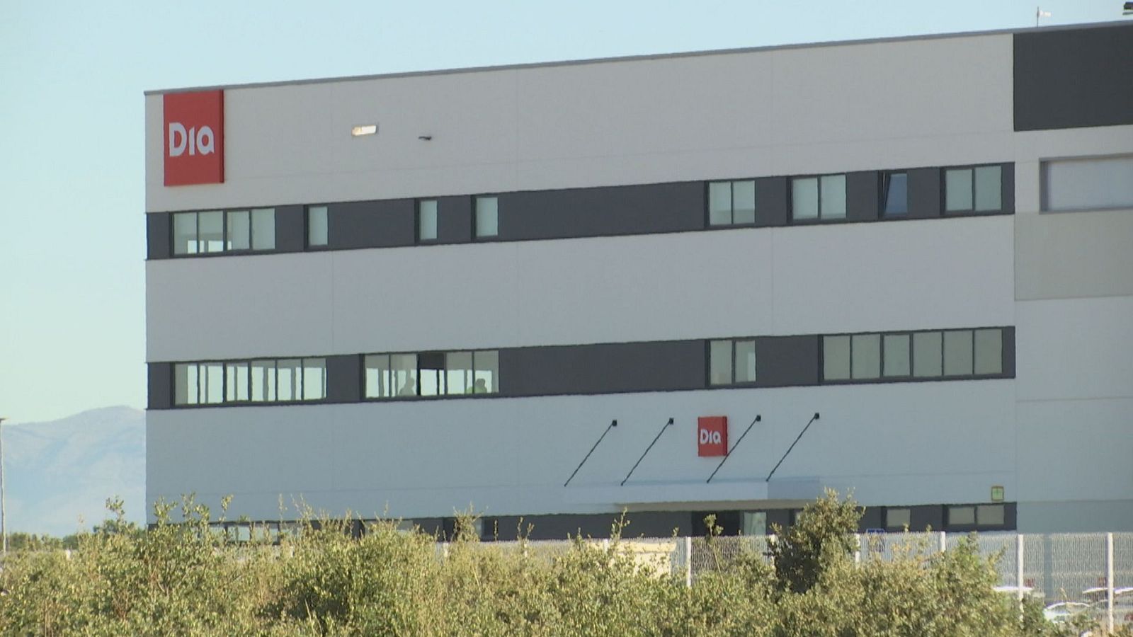 El centro logístico de DÍA se suma a las instalaciones del polígono de Villadangos - Noticias de Castilla y León | Ver