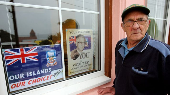 Telediario 1 - Referéndum en las islas Malvinas