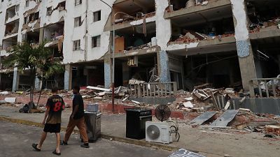 La morgue de La Guaira sigue recibiendo cuerpos de víctimas de los terremotos - Fin de semana 24h | Ver