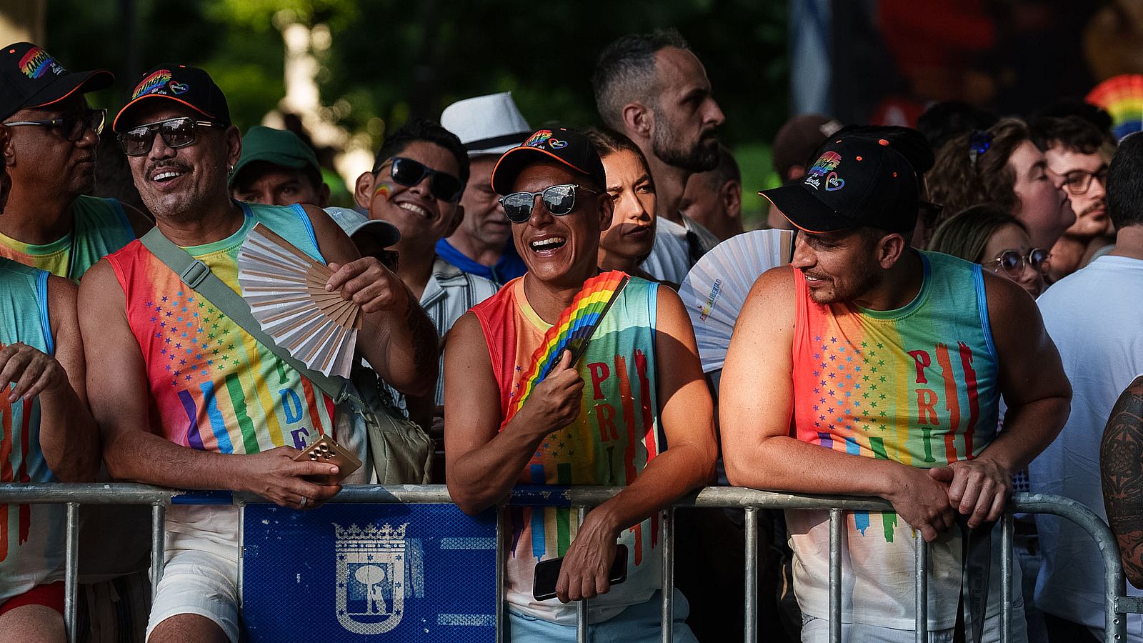 Así ha sido la multitudinaria marcha del Orgullo 2026 | Ver