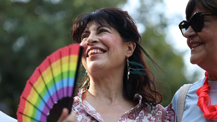 Telediario Fin de Semana - Orgullo 2026: el Gobierno y el PP llaman a combatir el odio a las personas LGTBIQ+ entre reproches cruzados