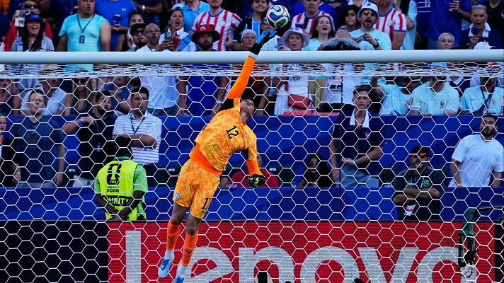 Copa Mundial de la FIFA 2026 - Parada de Orlando Gill en el minuto 54 del Paraguay – Francia (0-0) | Mundial 2026