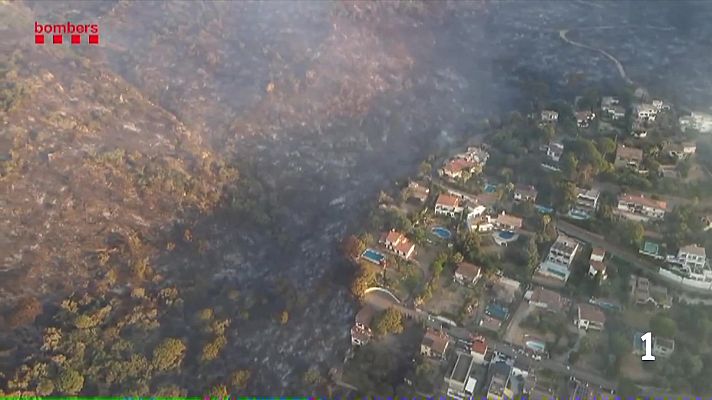 L'Informatiu - Incendi estabilitzat, però amb risc de revifades