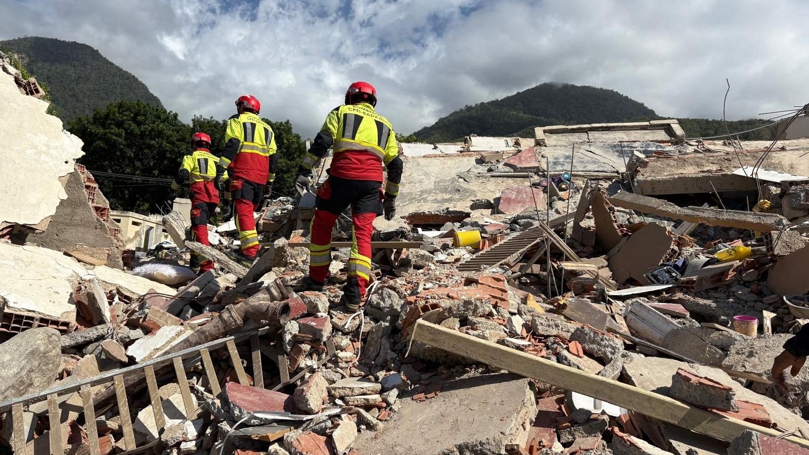 Lucas, el niño que continúa atrapado entre los escombros en Venezuela - Telediario 1 | Ver vídeo