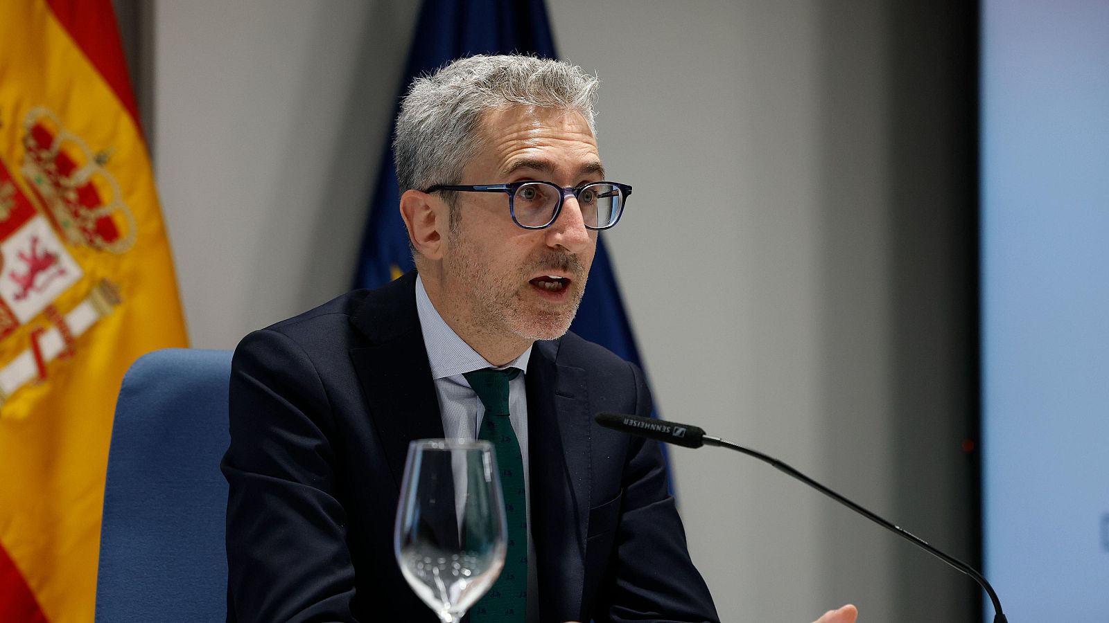 El Gobierno aprueba la senda de déficit entre críticas del PP