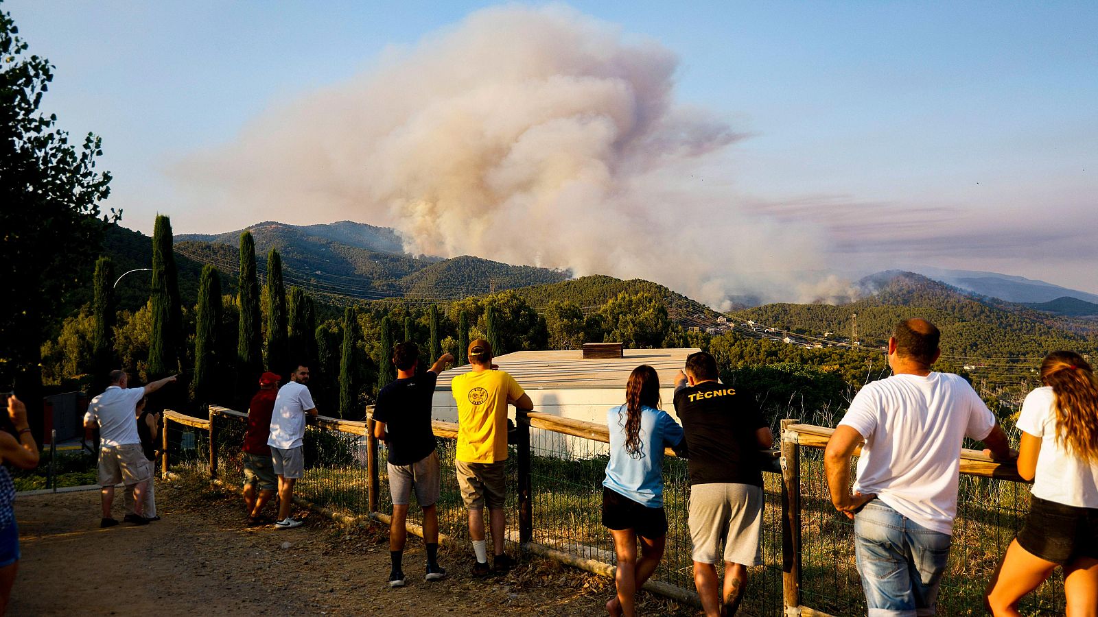 Labores de extinción de los incendios en Anoia y Sentmenat - Informativo 24h | Ver