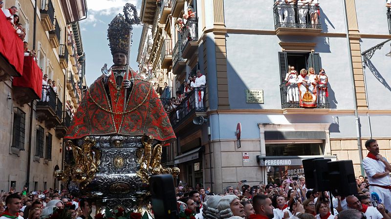 Procesión de San Fermín en el día grande de las fiestas - Telenavarra | Ver