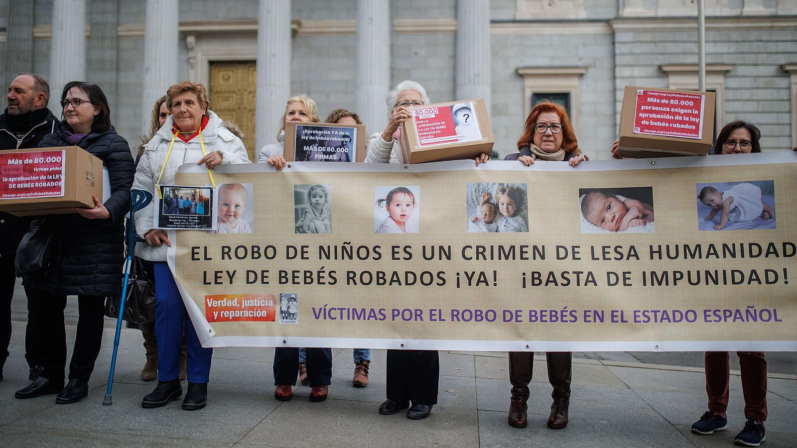 En España 300.000 bebés fueron sustraídos en un período de cinco décadas - Panorama Regional | Ver