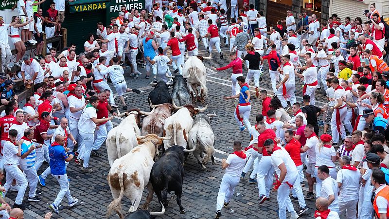 Encierros de San Fermín: así han ido evolucionando con el tiempo - Telediario 1 | Ver