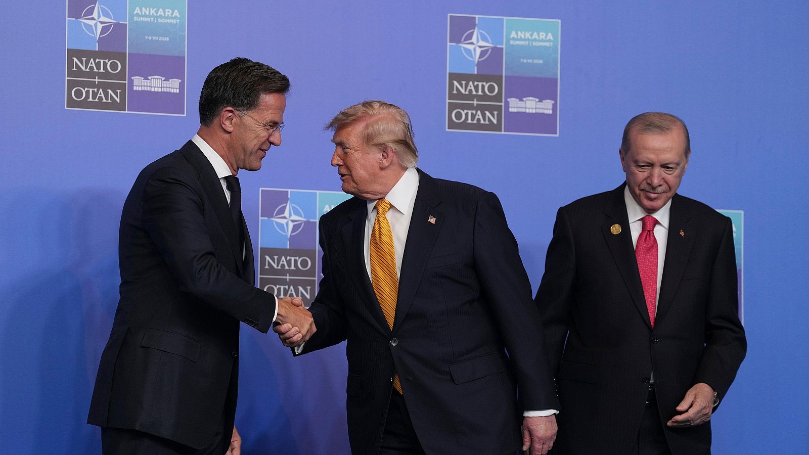 Trump carga contra casi todos en la cumbre de la OTAN | Ver ahora