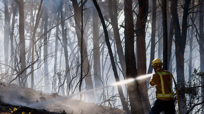 Telediario 2 - Nueva jornada de incendios simultáneos en Cataluña