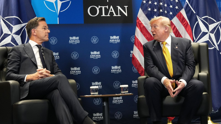 Telediario Matinal - Trump amenaza y elogia a España con pocas horas de diferencia