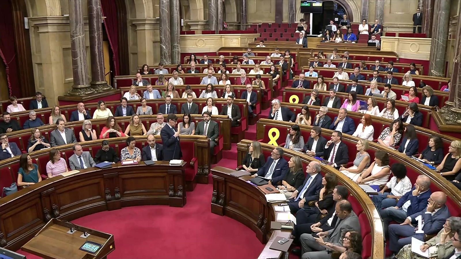 L’extrema dreta creix i sacseja el mapa polític català - L'Informatiu | Veure