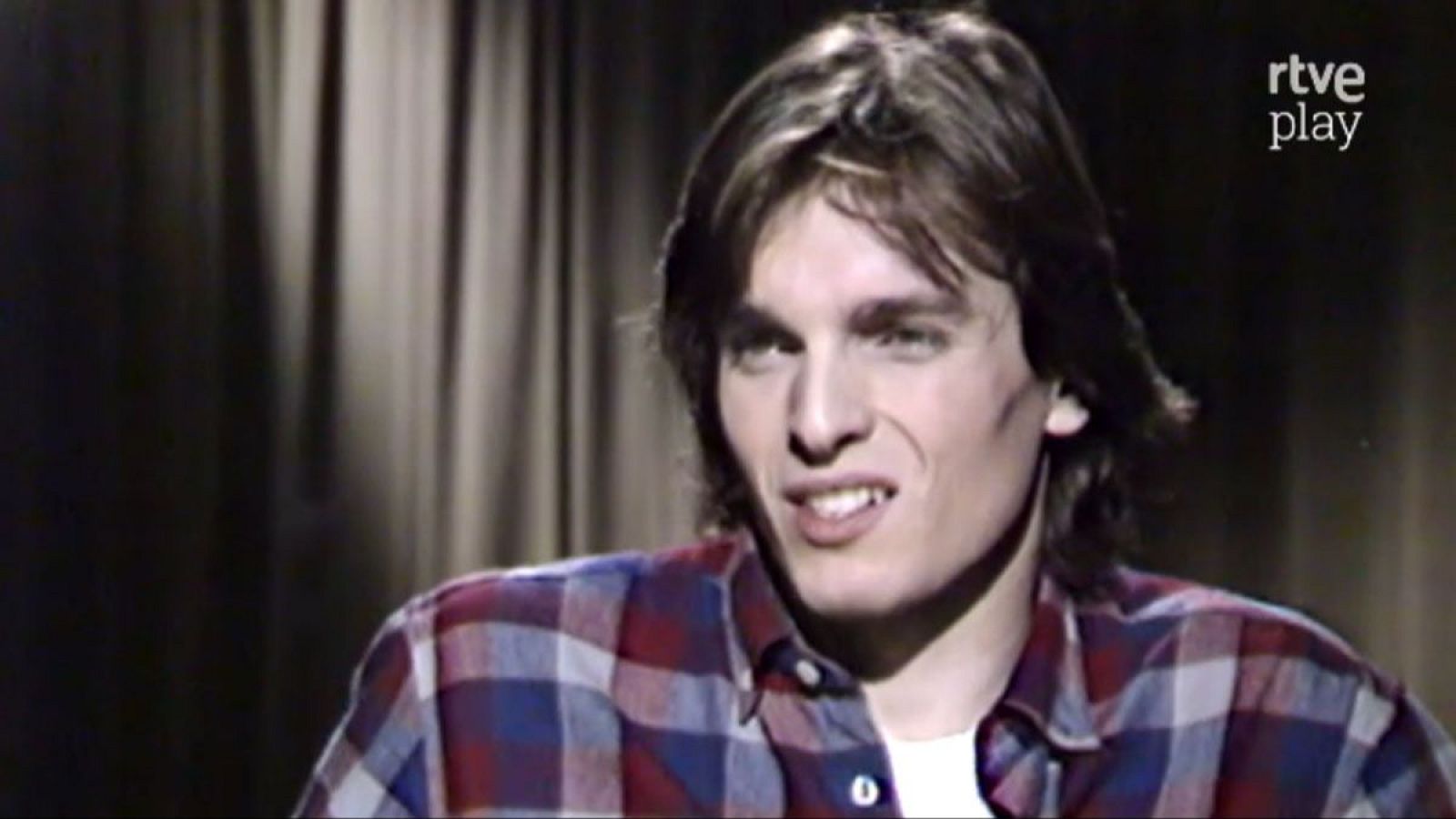 De cerca - Miguel Bosé - De cerca | Ver