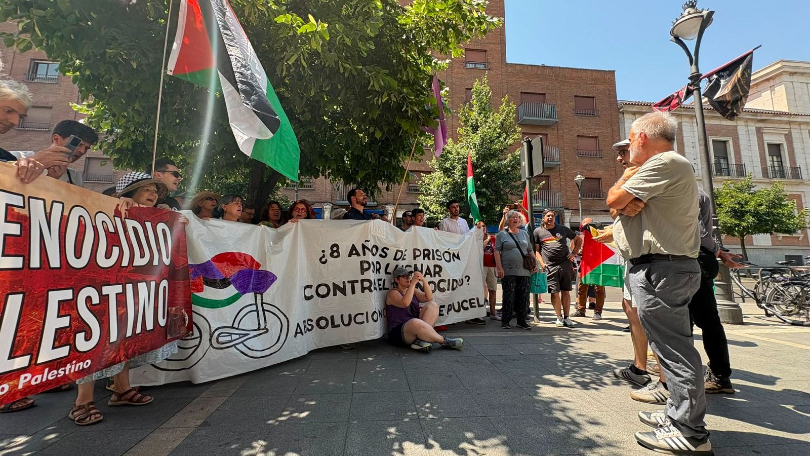 Los activistas propalestina detenidos en la Vuelta en Valladolid, irán a juicio el 10 de noviembre - Noticias de Castilla y León | Ver