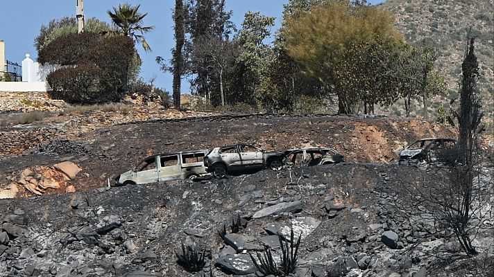 Telediario Fin de Semana - El fuego sigue avanzando en Los Gallardos, aunque la situación mejora