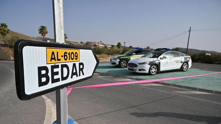 Telediario Fin de Semana - Cerca de 1.500 desalojados por el fuego en Almería, la mayoría de Los Gallardos, Alfaix y Bédar