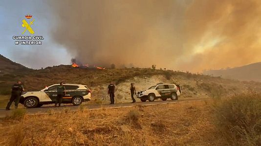 Heroico rescate de la Guardia Civil a dos turistas brit�nicos en el incendio de Almer�a: "No se nos olvidar� en la vida"