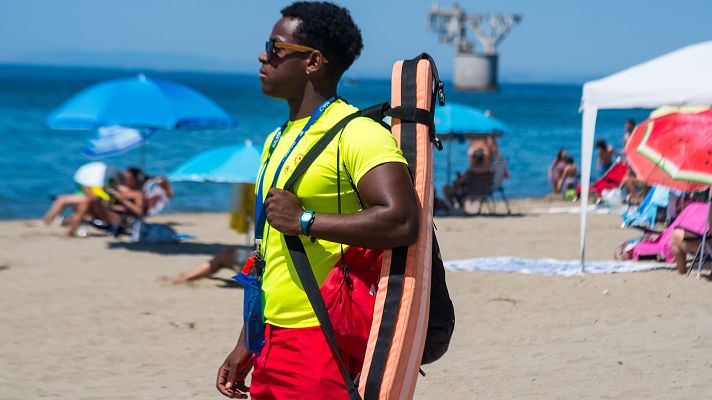 Telediario Fin de Semana - Muchos estudiantes aprovechan el verano para ganar dinero: "Nada es gratis en esta vida"