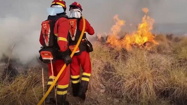 Noticias de Castilla y León - León continua con dos incendios en nivel 1 de alerta