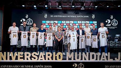 Celebraci�n del 20 aniversario del Mundial de Baloncesto 2006 con la Selecci�n Espa�ola. Figuras como Pau Gasol, Marc Gasol y Sergio Scariolo presentes.