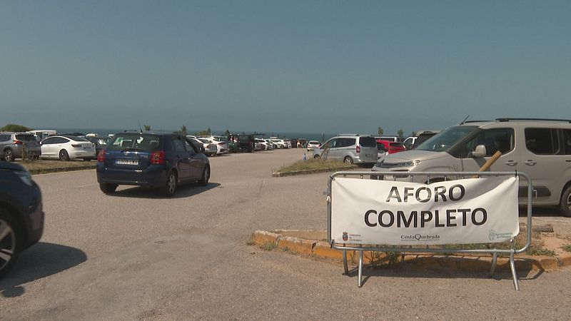 Desesperación por aparcar cerca del mar - TeleCantabria | Ver