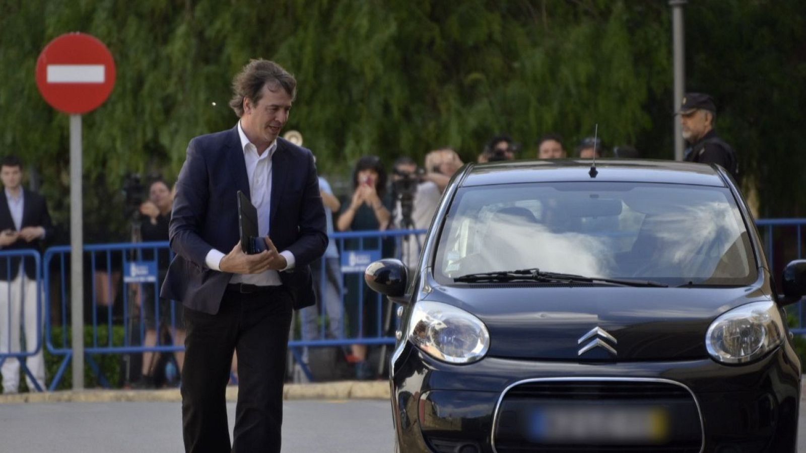 Primeras reacciones políticas a la condena de nueve años de inhabilitación a David Sánchez