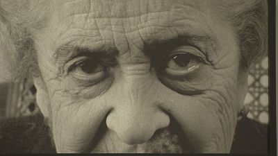 A mirada cr�tica de Colita sobre a muller da Espa�a franquista