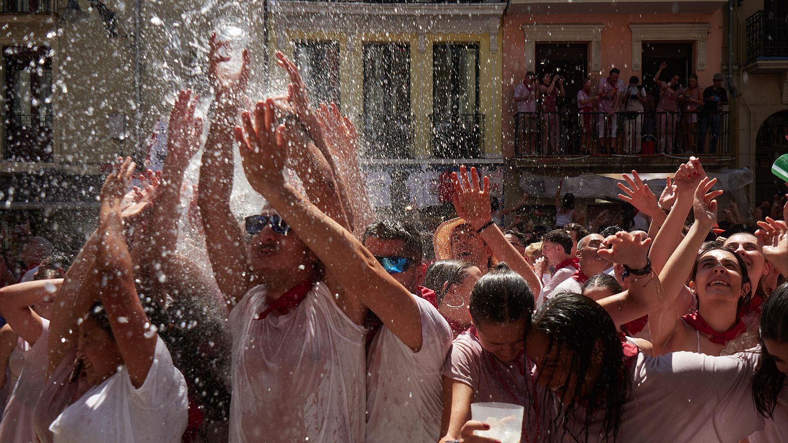 Pamplona acoge a un millón y medio de visitantes durante las Fiestas, empañadas por las agresiones sexistas