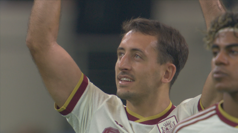 En Eibar se sienten orgullosos de Mikel Oyarzabal, que ayer volvió a brillar en el partido contra Francia | RTVE Play - Ver ahora