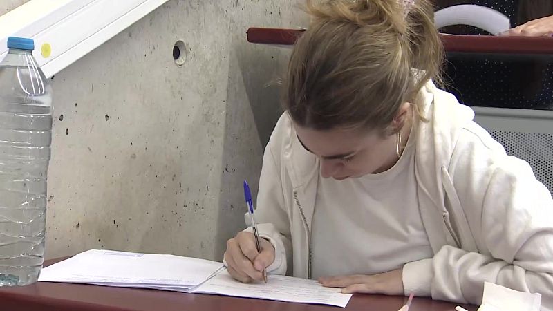 83% de suspensos en las Oposiciones de Secundaria de Castilla y León - Ver ahora