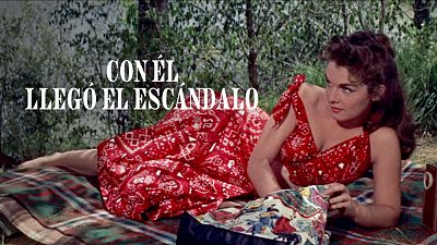 Con él llegó el escándalo
