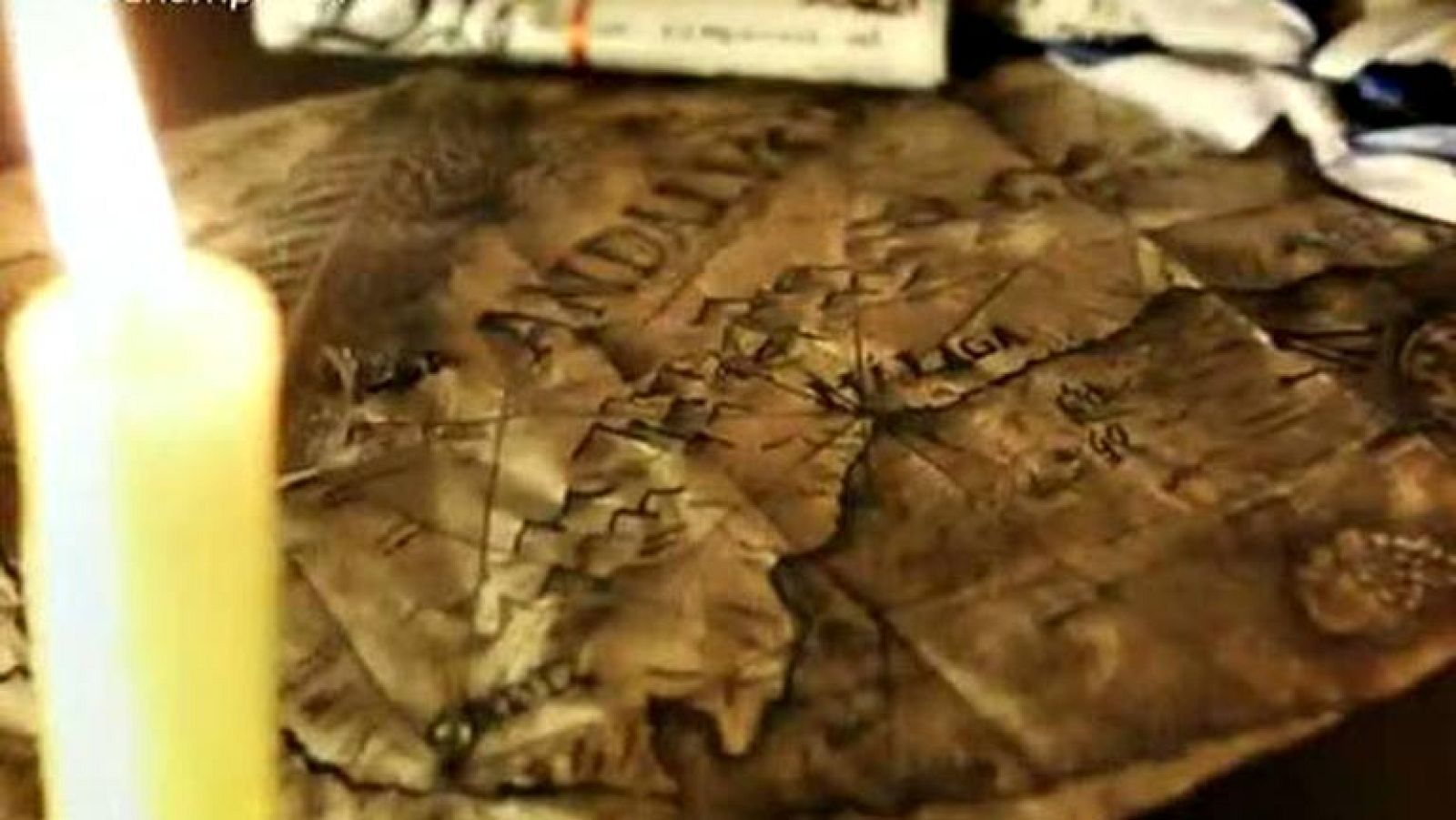 El Málaga ha montado un bonito vídeo para motivar a su afición y también ha organizado en el estadio un mosaico con treinta mil cartulinas azules y blancas en el que aparecerán la figura del argentino Sebastián Humberto Viberti, exfutbolista malaguis