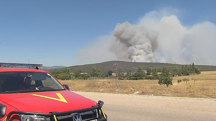 Noticias de Castilla-La Mancha - Un grave incendio en la provincia de Guadalajara obliga a desalojar varios pueblos