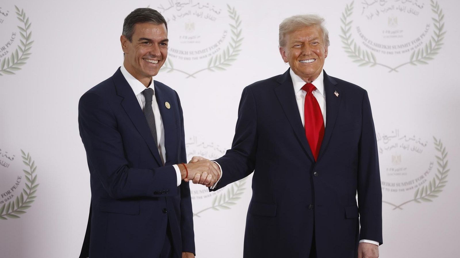 Fútbol: Sánchez y Trump, juntos en la final del Mundial | Ver