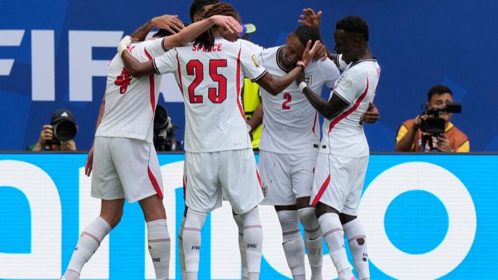 Gol de Ezri Konsa en el minuto 18 del Francia - Inglaterra (0-2) | Mundial 2026 Gol de Ezri Konsa en el minuto 18 del Francia - Inglaterra (0-2) | Mundial 2026 | Ver vídeo