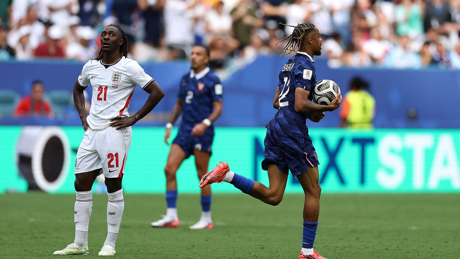 Gol de Bradley Barcola en el minuto 54 del Francia - Inglaterra (2-4) | Mundial 2026 Gol de Bradley Barcola en el minuto 54 del Francia - Inglaterra (2-4) | Mundial 2026 | Ver vídeo