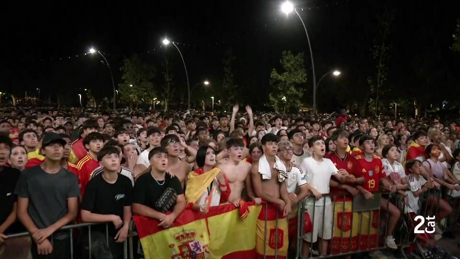 Celebració de la victòria del segon mundial de fútbol de la Selecció Espanyola - L'Informatiu | Veure