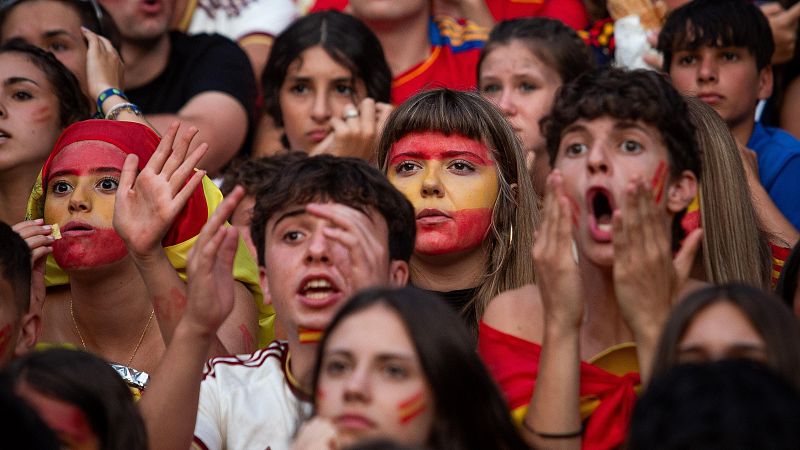 Borja Iglesias leva a bandeira de Galicia á final do Mundial