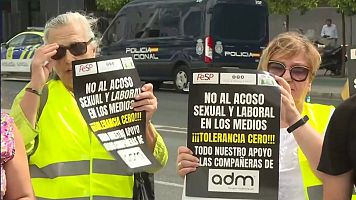 Protesta en apoyo a la reportera que denunci� acoso sexual por parte de su jefe