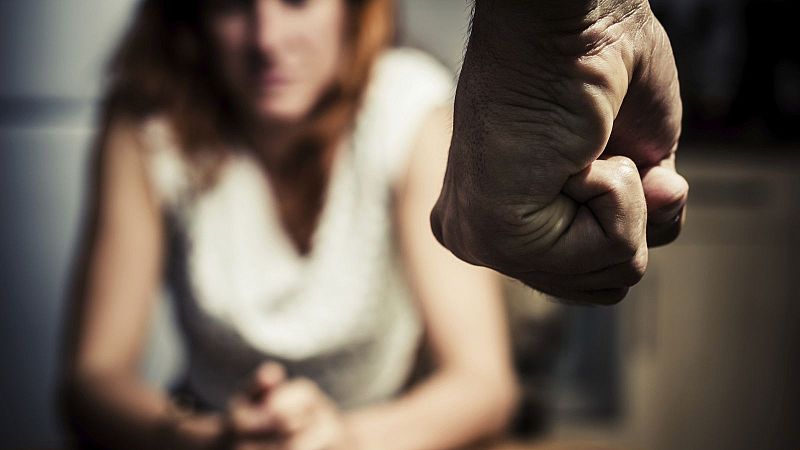 "Hemos bajado la guardia como sociedad con la violencia de género" - 24 horas | Ver